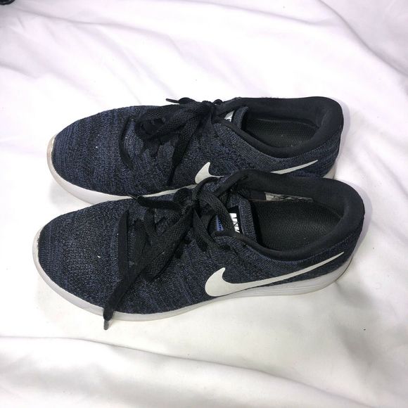 Nike Women‎ LunarEpic Flyknit Running Sneaker - Picture 3 of 7